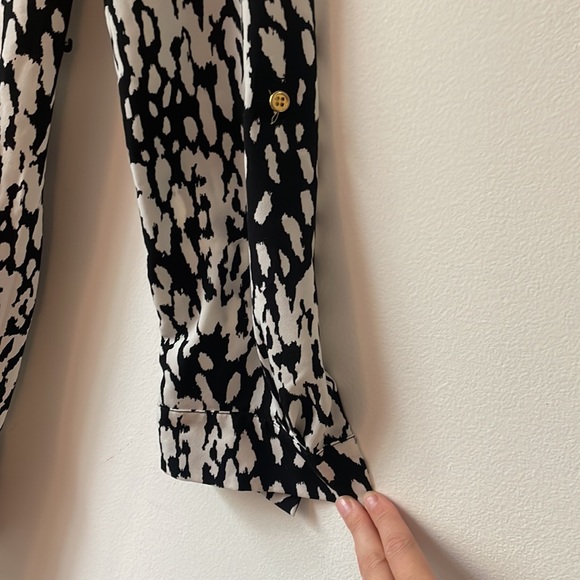 Black and White Patterned Shirt Dress - Picture 4 of 5